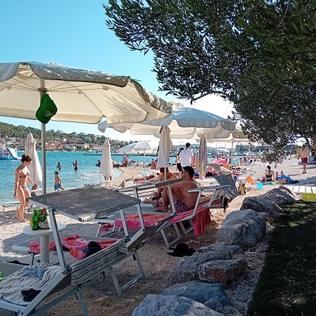 Apartman Buble Trogir Bagian luar foto