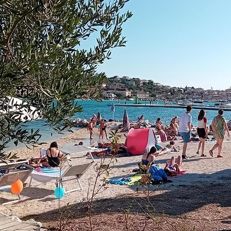 Apartman Buble Trogir Bagian luar foto