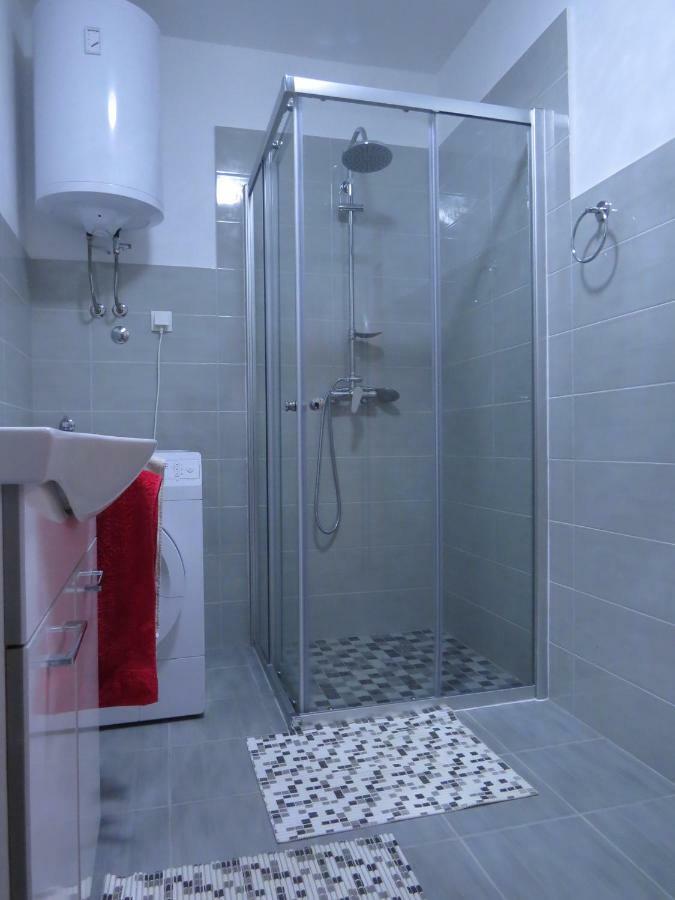 Apartman Buble Trogir Bagian luar foto